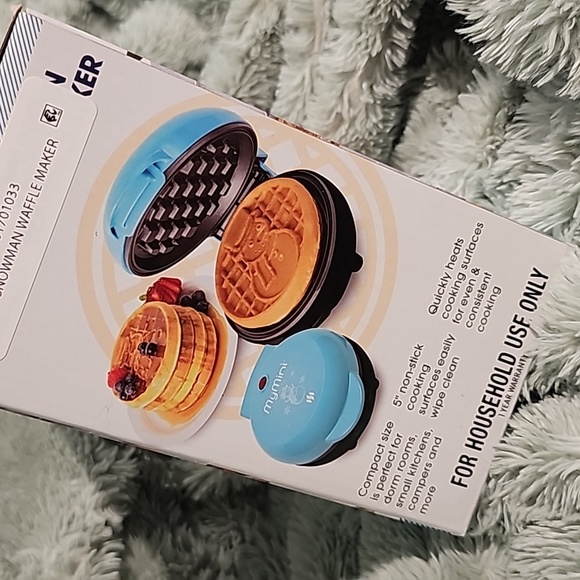 Brand new Mymini Snowman Waffle maker - Picture 3 of 5